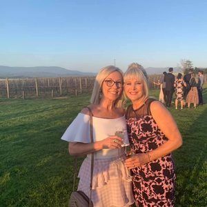 Meet your Posher, Toni